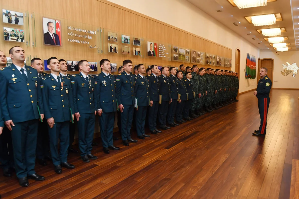 Elçin Quliyev bir qrup hərbi qulluqçunu TƏLTİF ETDİ - FOTO