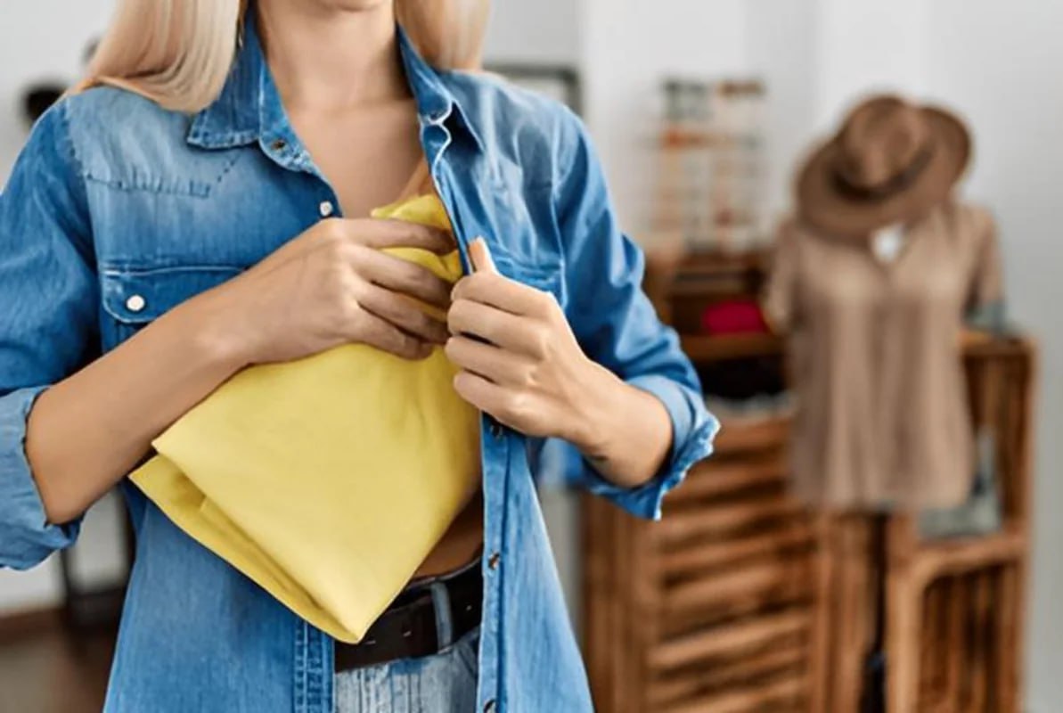 Bakıdakı məşhur mağazadan oğurluq edən iki QADIN TUTULDU