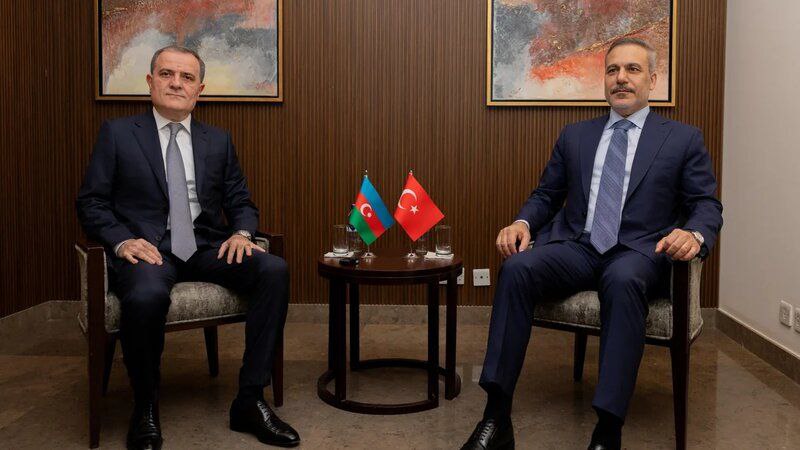 Ceyhun Bayramov Ər-Riyadda Hakan Fidanla görüşüb