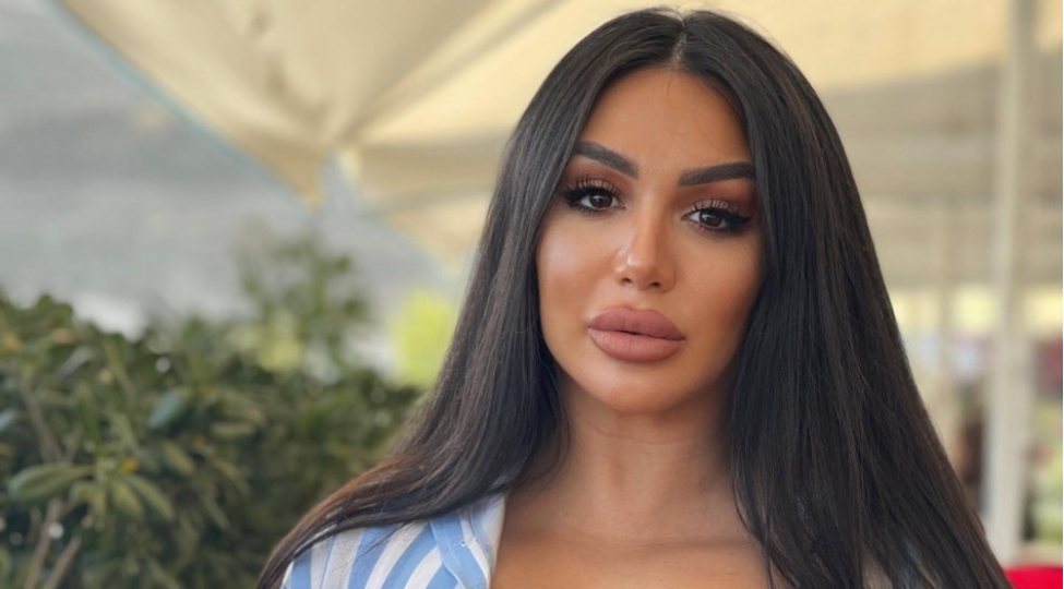 Azərbaycanlı müğənni adını "DƏYİŞDİRDİ"