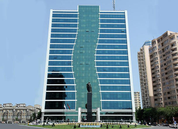 Əmək və əhalinin sosial müdafiəsi nazirinin müavinlərinin sayı ARTIRILDI