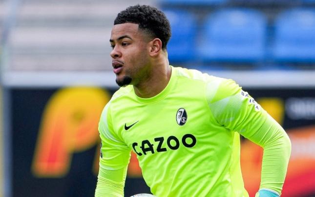 "Tottenhem" 5 penalti qaytaran qapıçıya göz dikdi