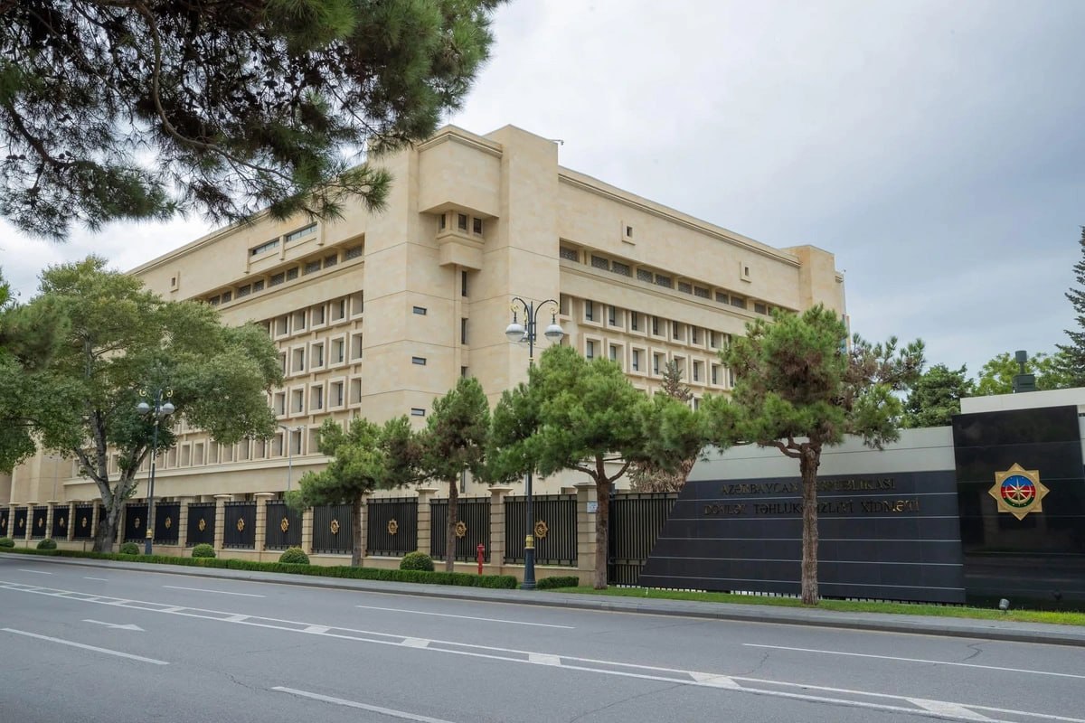 Prezidentin ailəsini şantaj edən şəxsin kimliyi məlum olub - YENİ Prezidentin ailəsini şantaj edən şəxsin kimliyi məlum olub - YENİ