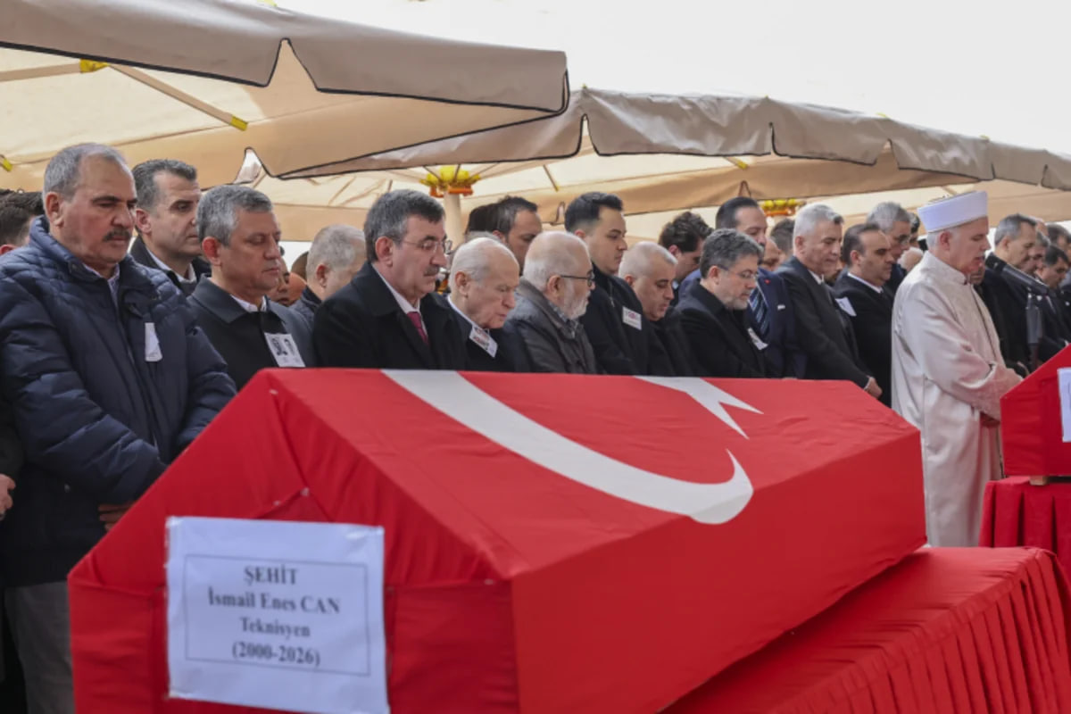 Qətərdə helikopter qəzasında həlak olan Türkiyə vətəndaşları dəfn edildilər - VİDEO