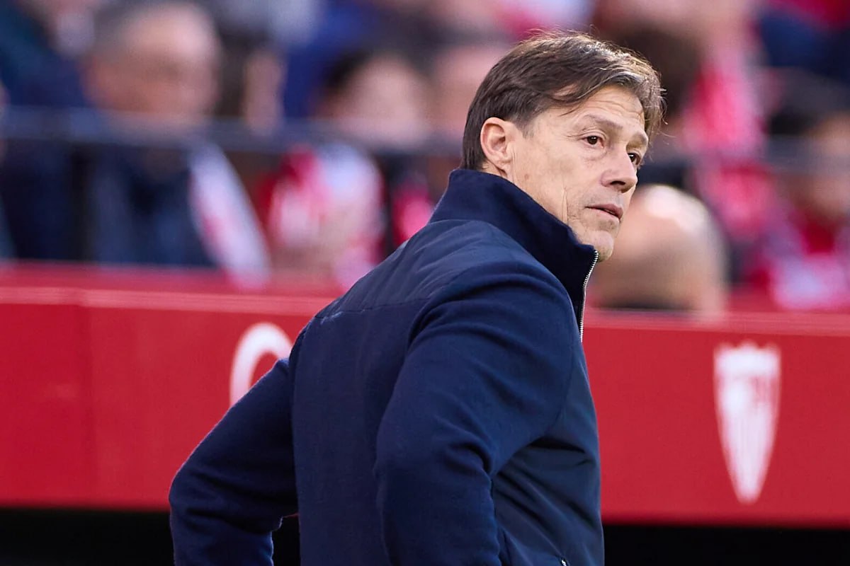 "Sevilya" baş məşqçisini qovdu "Sevilya" baş məşqçisini qovdu