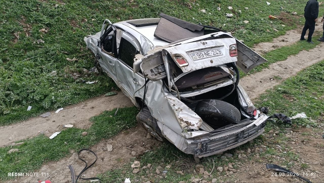 Tovuzda avtomobil AŞDI -Sürücü həyatını itirdi - FOTO