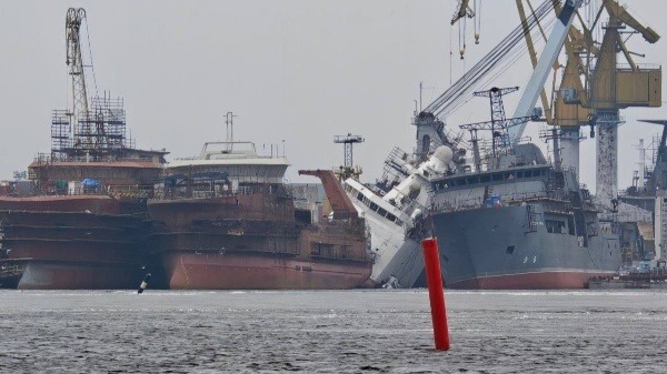 Rusiya FSB-nin gəmisi Ukraynanın hücumundan sonra &ndash; FOTO