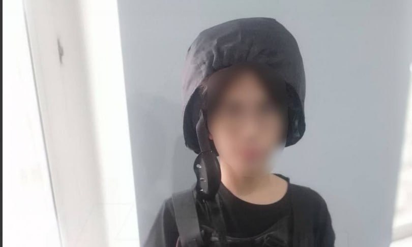 Rusiyada məktəbli sinif yoldaşlarına arbaletlə hücum etdi – VİDEO Rusiyada məktəbli sinif yoldaşlarına arbaletlə hücum etdi – VİDEO