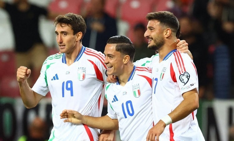 DÇ-2026: Pley-off mərhələsində yarımfinal başa çatdı