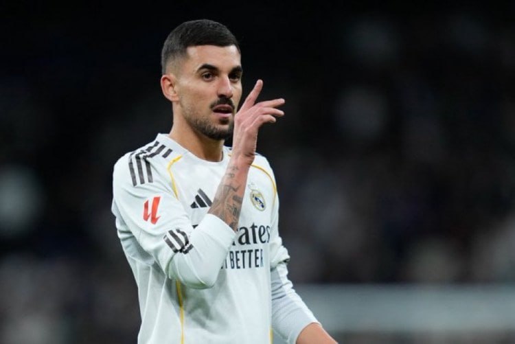 &ldquo;Real&rdquo; bu futbolçu yollarını ayıracaq