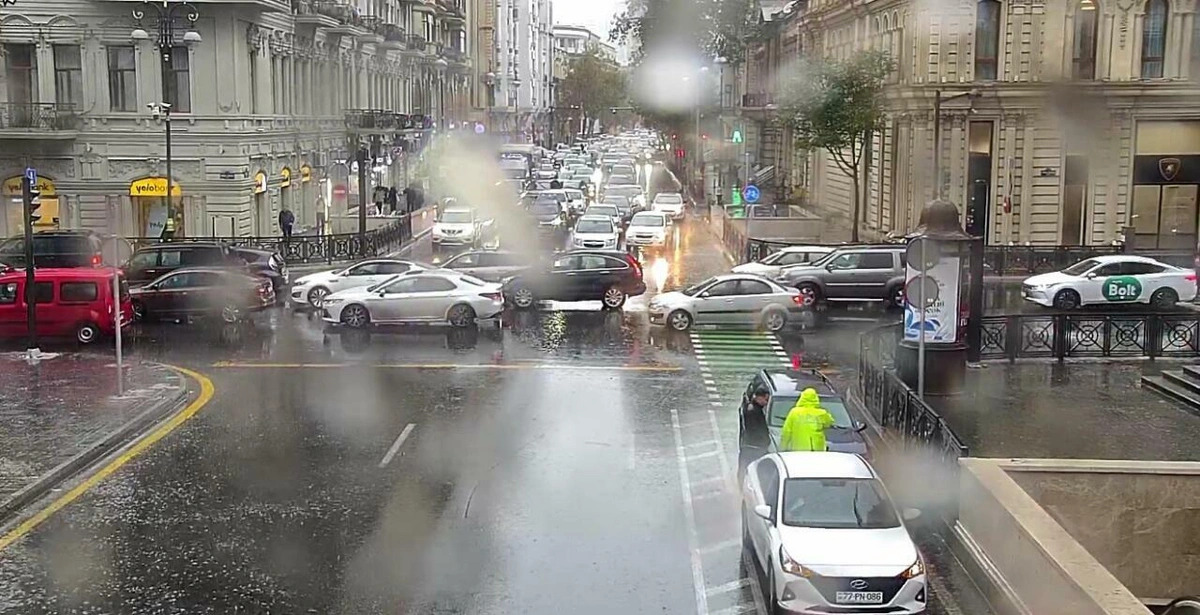 Sürücülərin NƏZƏRİNƏ: Yağışla əlaqədar&hellip;