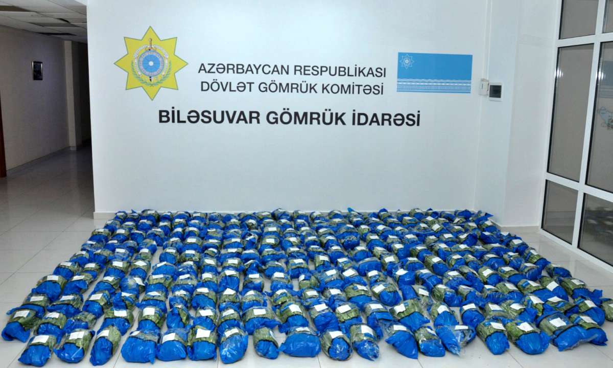 Gömrükdə ƏMƏLİYYAT &ndash; Kahı yükünün içərisində narkotik keçirmək istədilər &ndash; FOTO/VİDEO