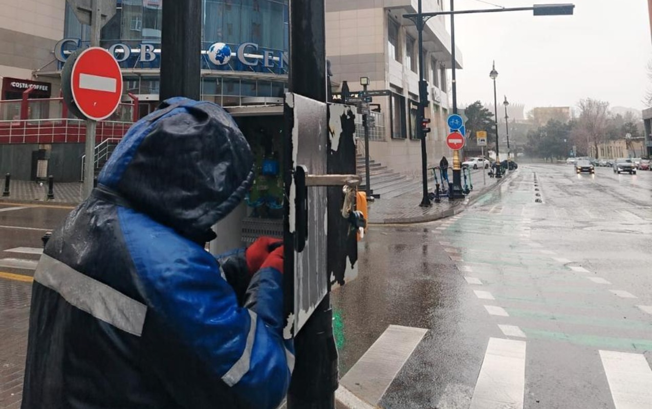 İşıqforlar işləməsə, bu nömrəyə zəng edin &ndash; FOTO