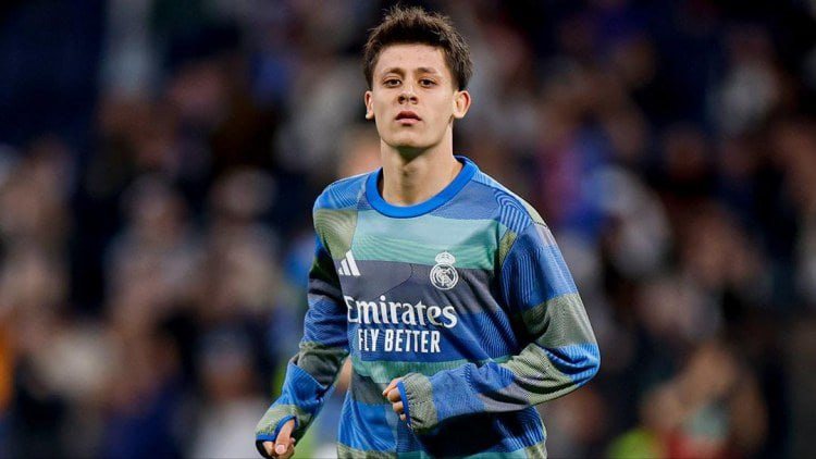 “Liverpul”dan Arda Gülərə sərfəli təklif “Liverpul”dan Arda Gülərə sərfəli təklif