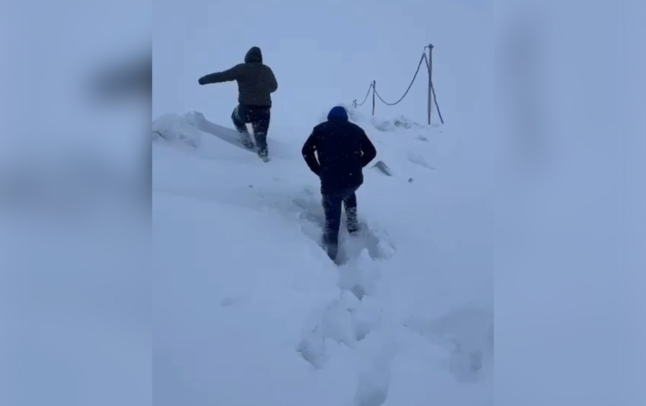Laçına dizə qədər qar yağdı - VİDEO Laçına dizə qədər qar yağdı - VİDEO