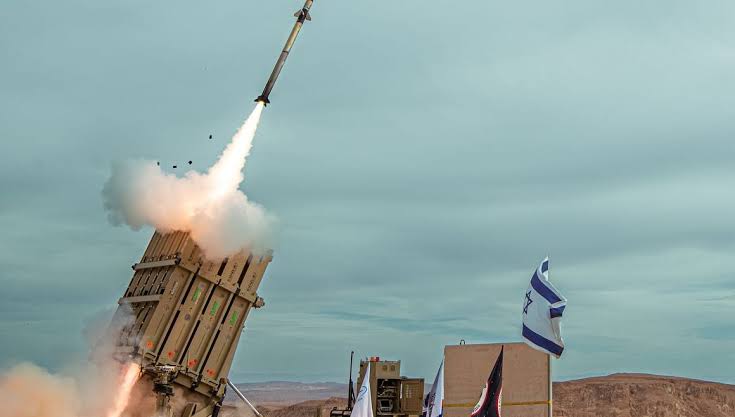 İsrail Tehranda hərbi hədəflərə zərbə endirdi - VİDEO İsrail Tehranda hərbi hədəflərə zərbə endirdi - VİDEO