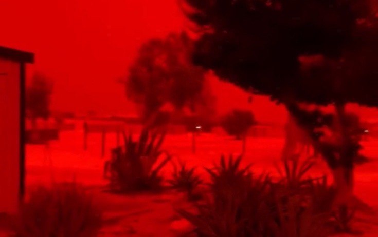 Avstraliyada səma qırmızıya boyandı - VİDEO