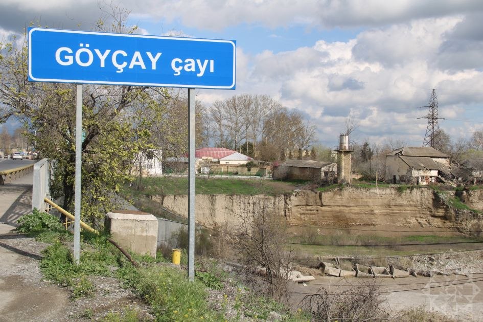 Göyçay çayından sel keçir - FOTO