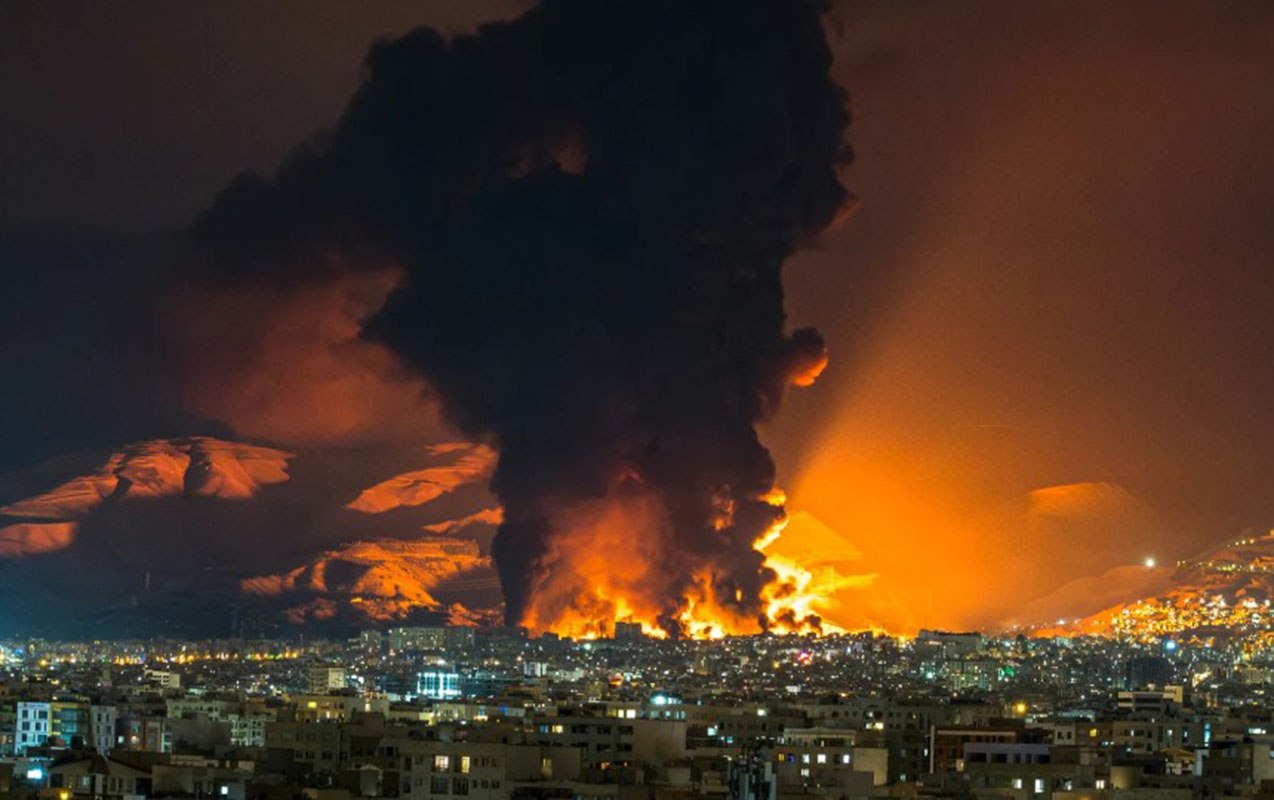 İrana zərbələrdə 21 min sakin yaralanıb