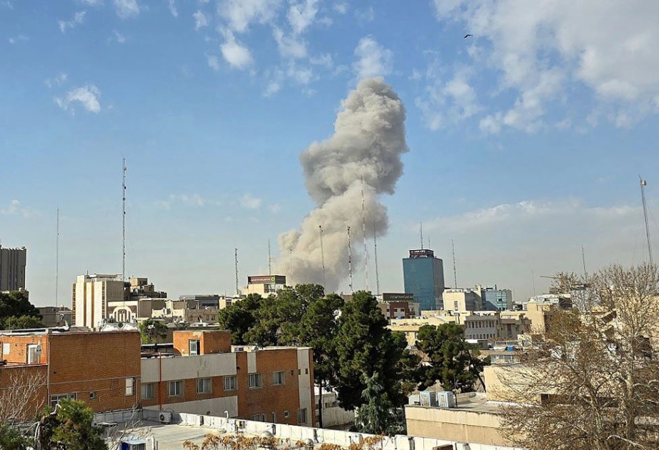 İsrail Tehrana kütləvi hava hücumu etdi – VİDEO İsrail Tehrana kütləvi hava hücumu etdi – VİDEO