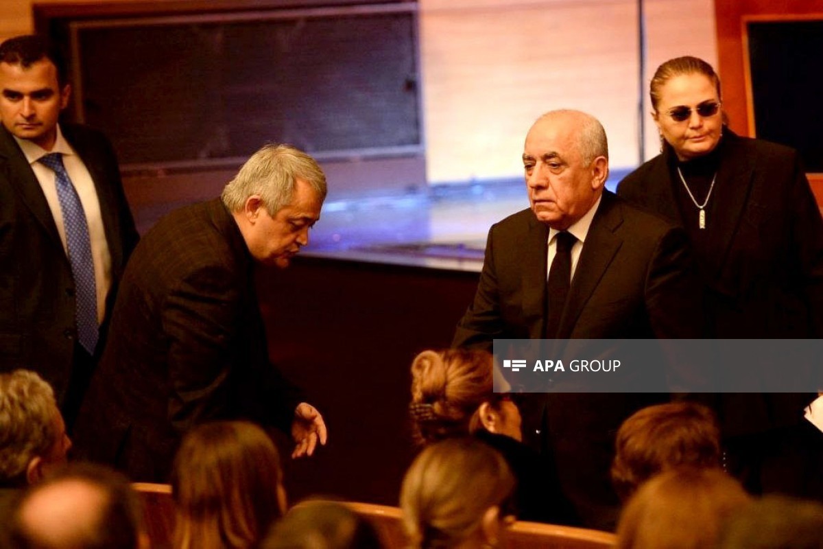 Baş nazir Rasim Balayevlə vida mərasimində - FOTO/VİDEO