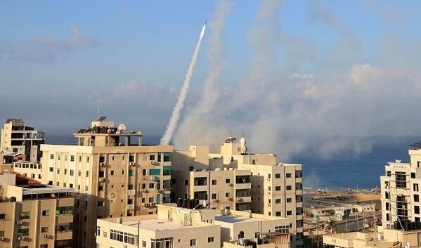 İsraildə yaşayış binası belə vuruldu – ANBAAN VİDEO İsraildə yaşayış binası belə vuruldu – ANBAAN VİDEO