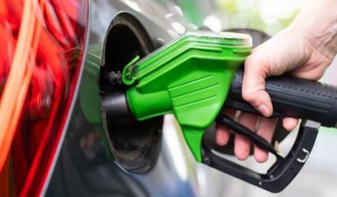 Bu ölkədə benzin KƏSKİN BAHALAŞDI