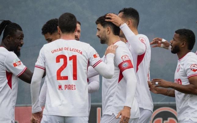 Klub borcları ödəmədi, transfer qadağası ilə ÜZLƏŞDİ