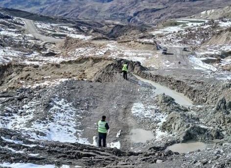 Leysan Dəmirçi–Lahıc yolunda sürüşməyə səbəb oldu - YOL BAĞLANDI Leysan Dəmirçi–Lahıc yolunda sürüşməyə səbəb oldu - YOL BAĞLANDI
