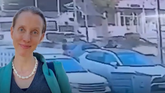 Amerikalı jurnalist Bağdadda silahlı şəxslər tərəfindən qaçırıldı - VİDEO Amerikalı jurnalist Bağdadda silahlı şəxslər tərəfindən qaçırıldı - VİDEO