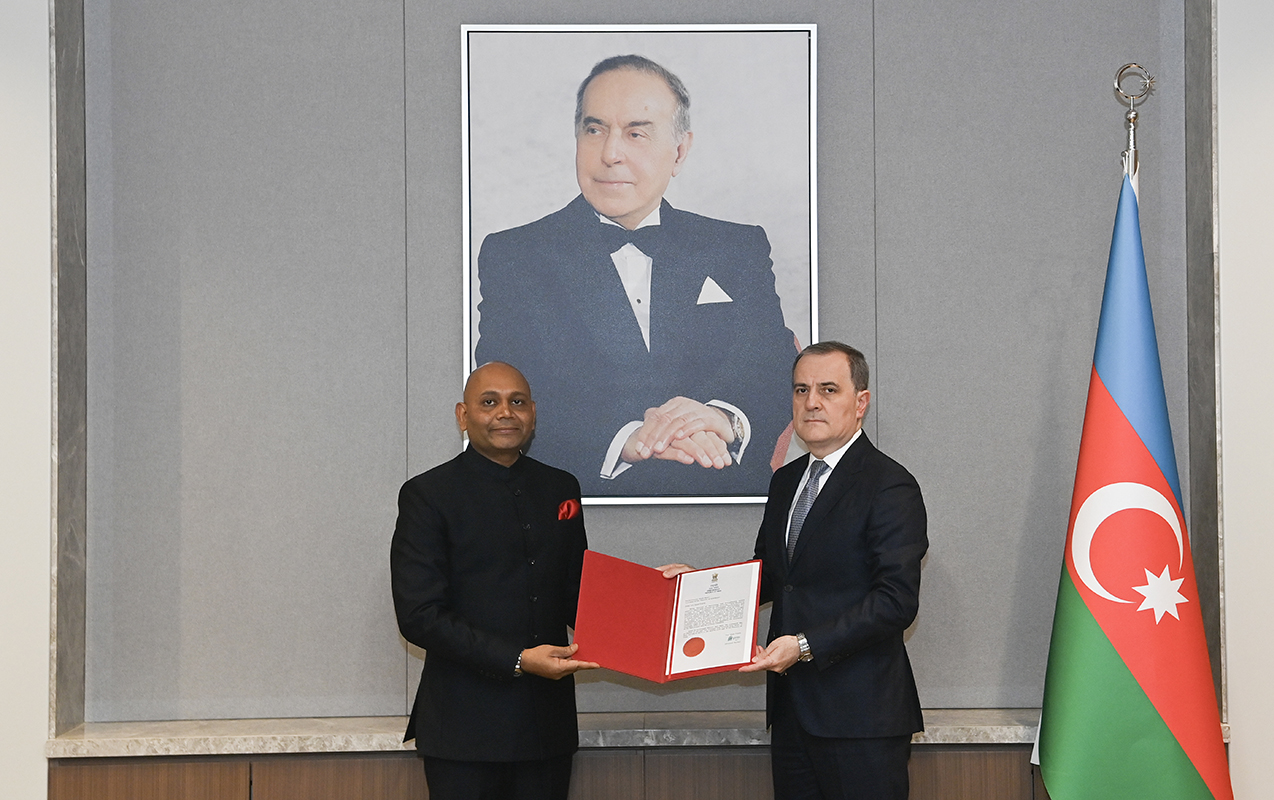 Ceyhun Bayramov Hindistanın yeni səfirini qəbul etdi &ndash; FOTO