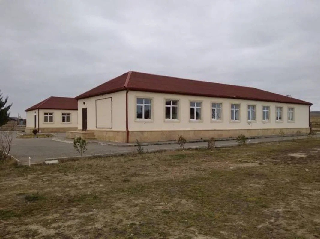 Qaradağ rayonunun bir qəsəbəsində məktəb onlayn rejimə keçdi - SƏBƏB