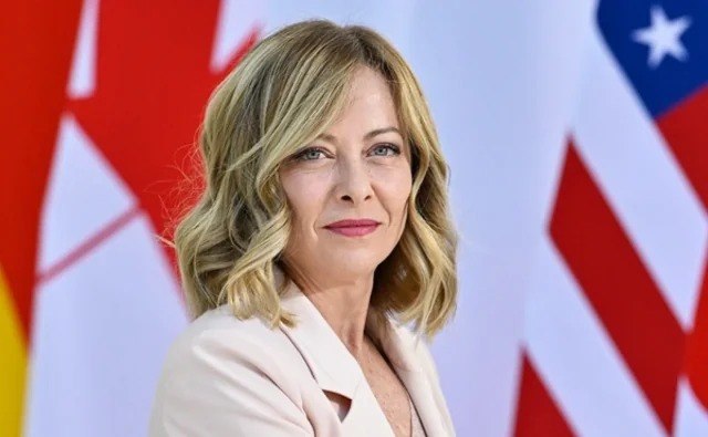 Meloni Fars körfəzi ölkələrinə elan olunmamış SƏFƏR ETDİ