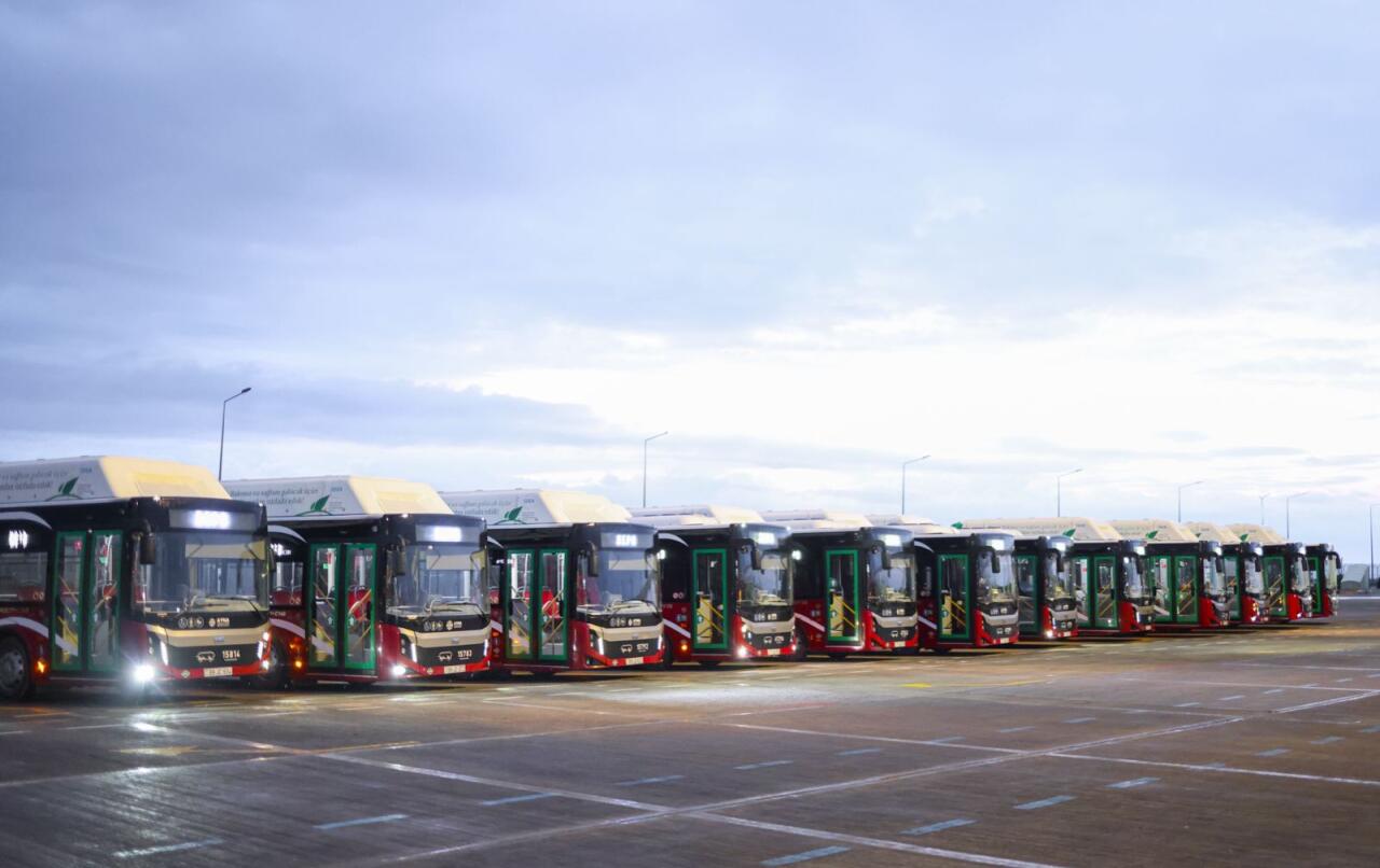 &ldquo;Xalqlar Dostluğu&rdquo; və &ldquo;Neftçilər&rdquo; stansiyalarına gedən avtobuslar yolda qalır - SƏBƏB