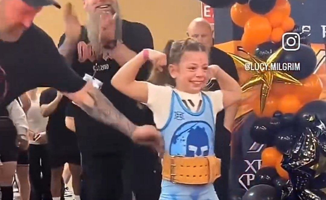 9 yaşlı qız 82 kilo qaldırdı - Bu, öz çəkisindən üç dəfə çoxdur - VİDEO