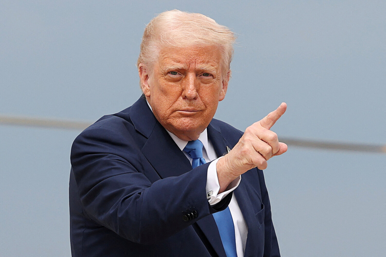 Tramp: &ldquo;İranda xüsusi əməliyyat keçirdik, yaralı pilotumuz ərazidən götürüldü&rdquo;