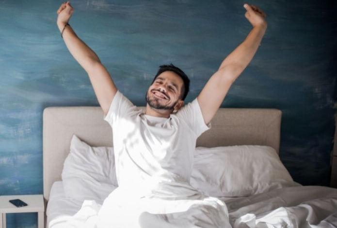 Professorun MƏSLƏHƏTİ: Oyandıqdan sonrakı ilk saatı telefonsuz keçirin! - VİDEO