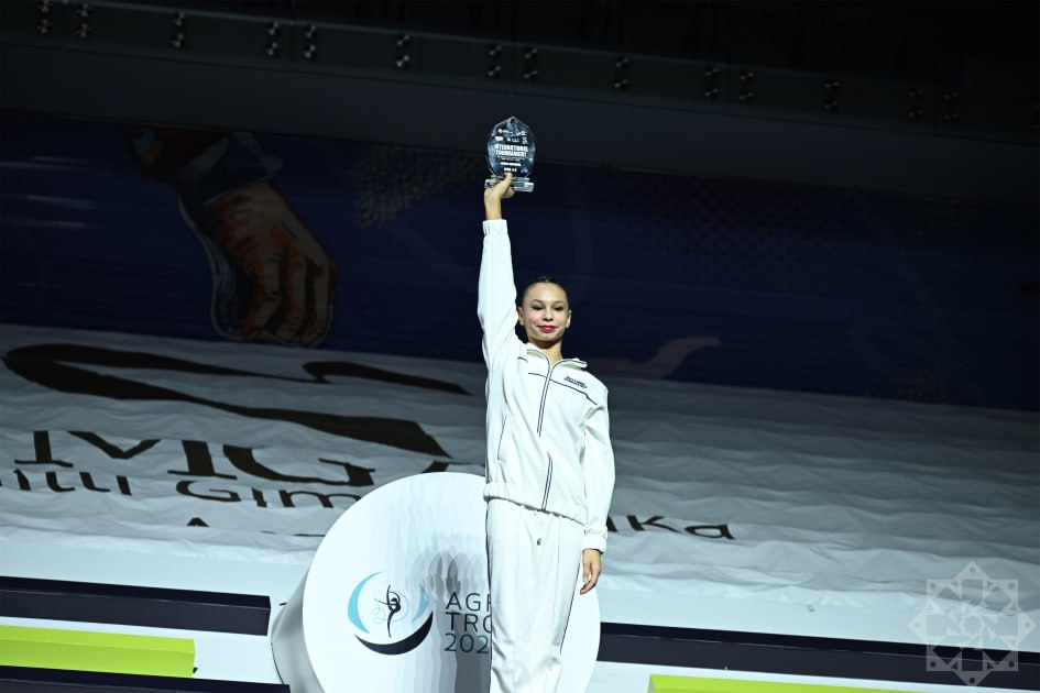 Azərbaycan gimnastı gümüş medal qazandı - FOTO Azərbaycan gimnastı gümüş medal qazandı - FOTO