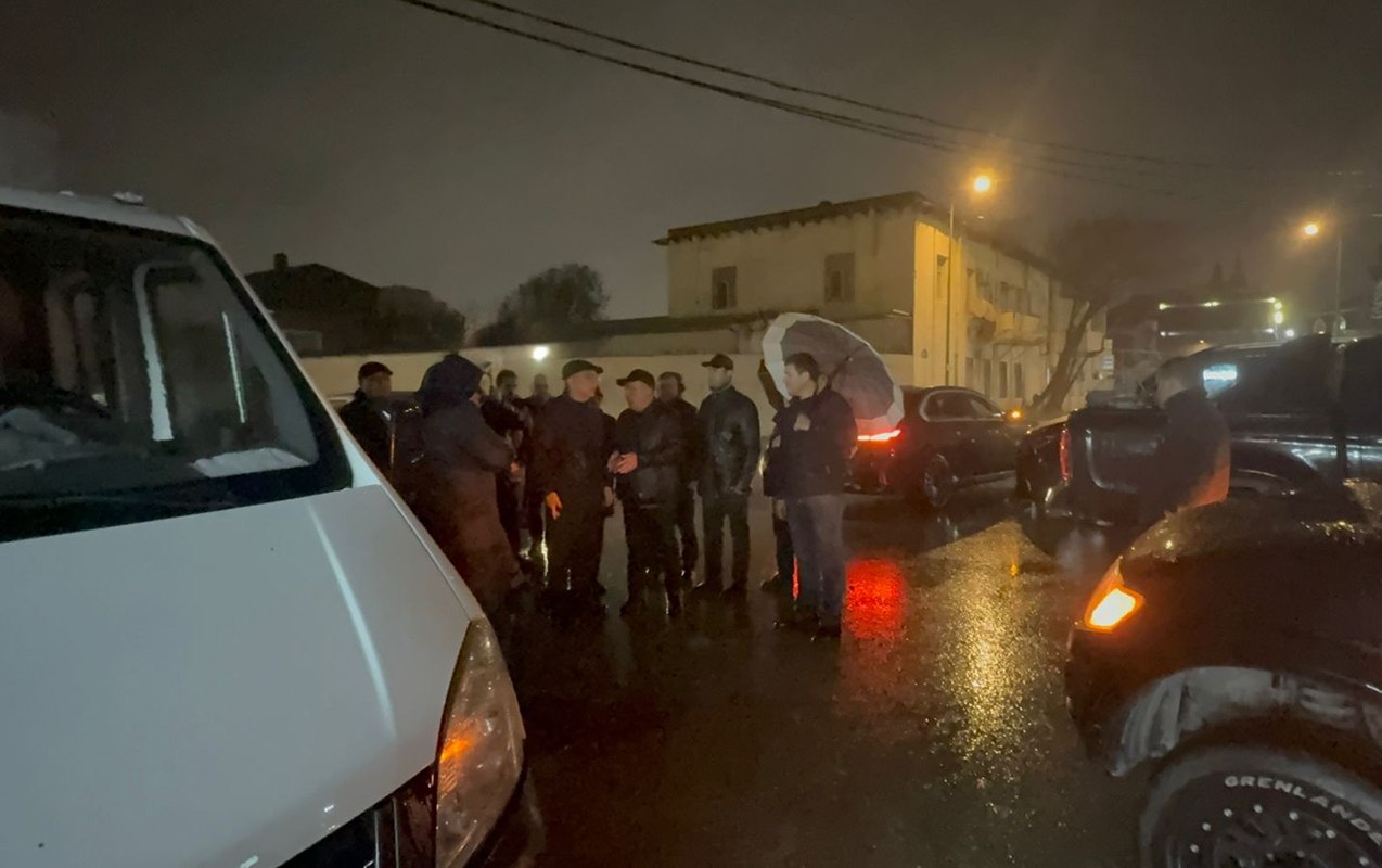 Eldar Əzizov Keşlədə sökülən evin yerinə baxış keçirdi - FOTO/VİDEO