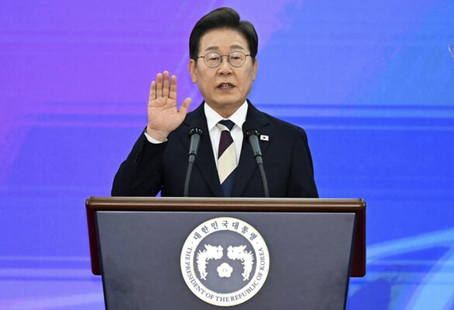 Cənubi Koreya Prezidenti Kim Çen Indan üzr istədi - SƏBƏB Cənubi Koreya Prezidenti Kim Çen Indan üzr istədi - SƏBƏB