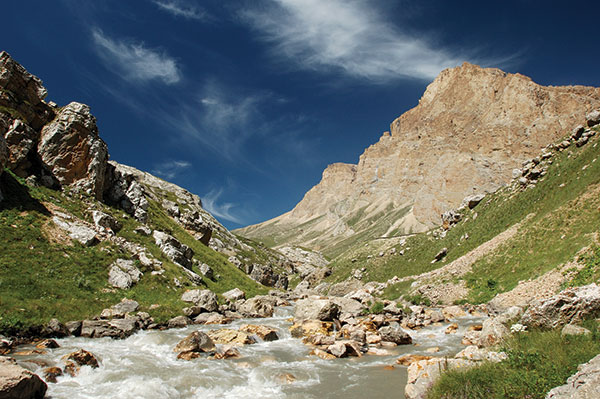 Daşkəsəndə qayalıq ərazidə meyit tapıldı