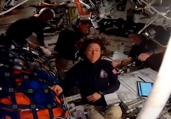 NASA-nın Ay missiyasında rekord: Ekipaj Yer kürəsindən ən uzaq məsafəyə çıxdı &ndash; VİDEO