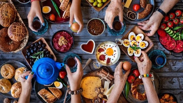 Səhər yeməyində bunlara diqqət: Sağlam başlanğıc üçün qızıl qaydalar