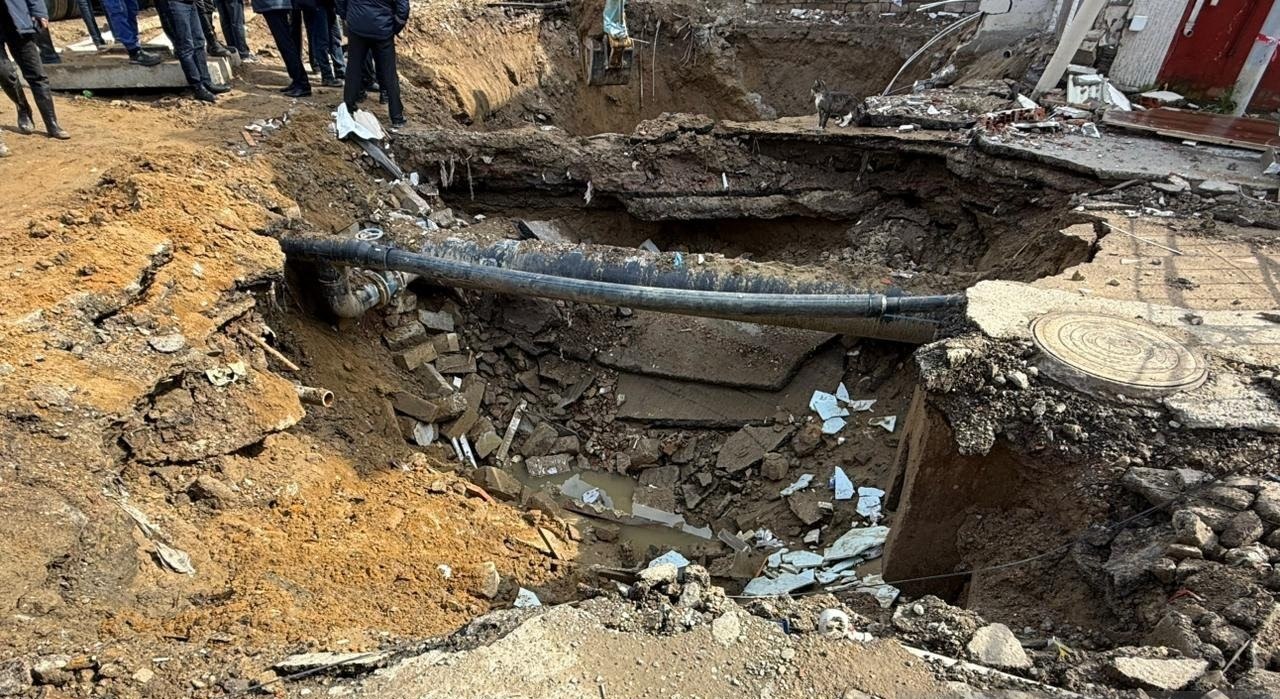 Bakıda yüzlərlə ev, görün nəyin üzərində tikilib