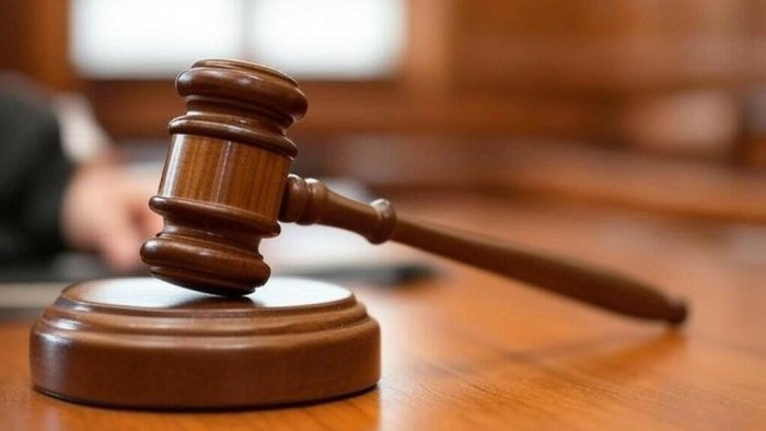 Otaq yoldaşına 16 bıçaq zərbəsi vuran şəxs HAKİM QARŞISINA çıxarıldı Otaq yoldaşına 16 bıçaq zərbəsi vuran şəxs HAKİM QARŞISINA çıxarıldı