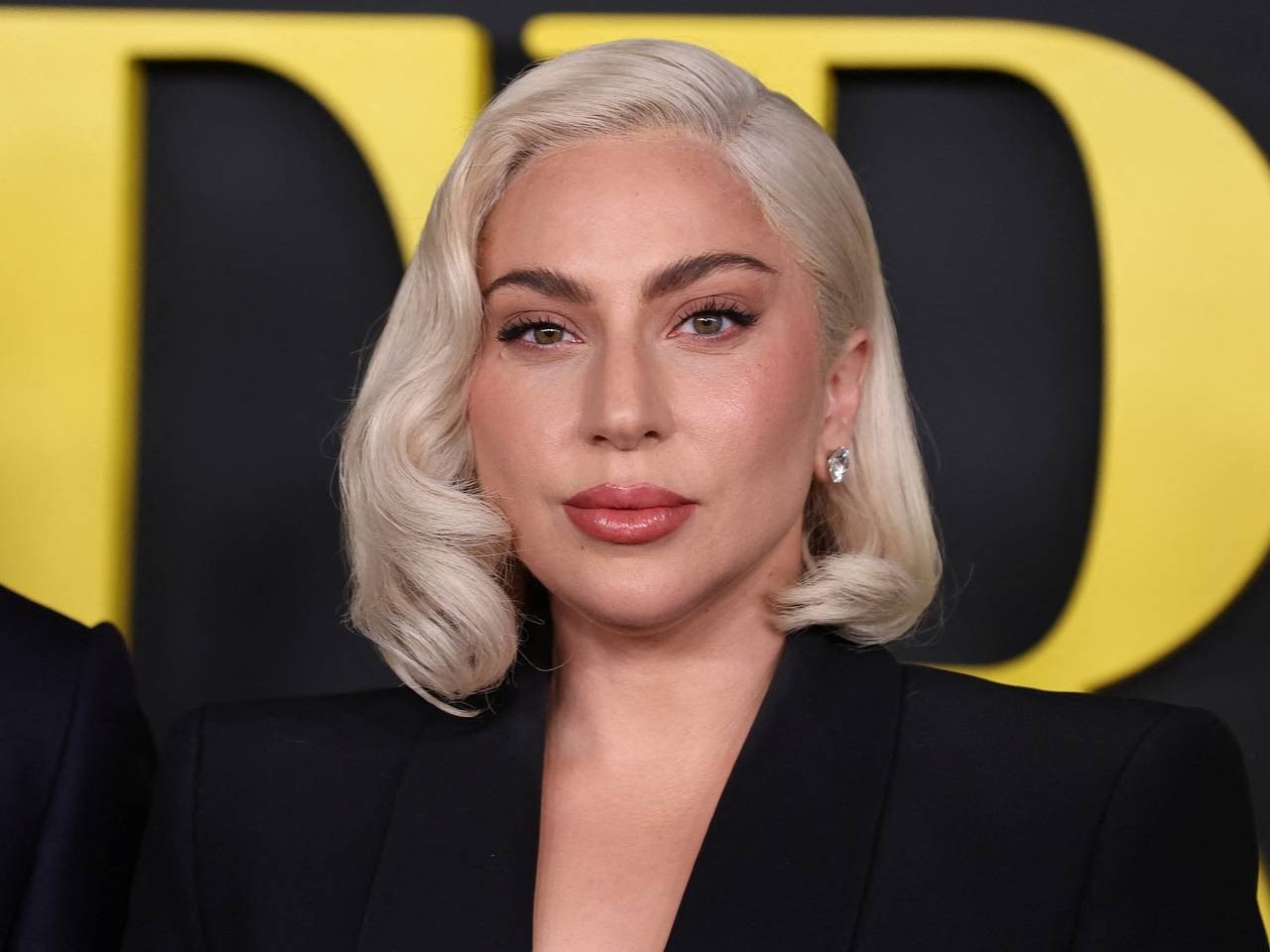 Səhhətinə görə konsertini LƏĞV ETDİ