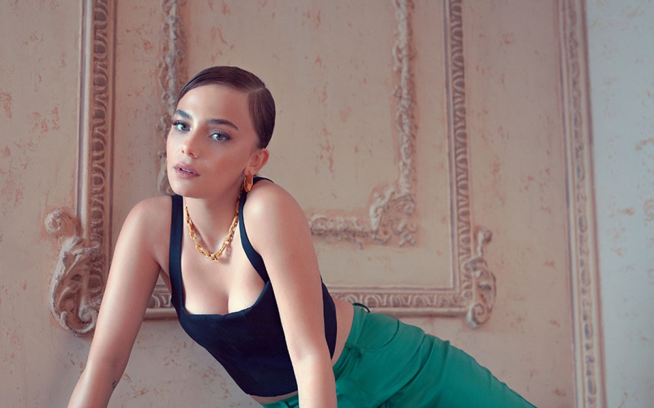 "Zəkam sürücülük vəsiqəsi almağa yetmir" - Aktrisa