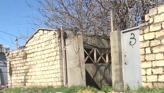 Yararsız tikili məktəbin inşasına mane olur &ndash; VİDEO