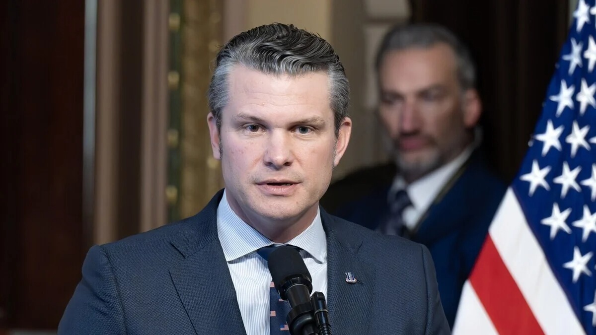 ABŞ-ın müharibə naziri: “İran atəşkəs üçün yalvarırdı” – VİDEO ABŞ-ın müharibə naziri: “İran atəşkəs üçün yalvarırdı” – VİDEO