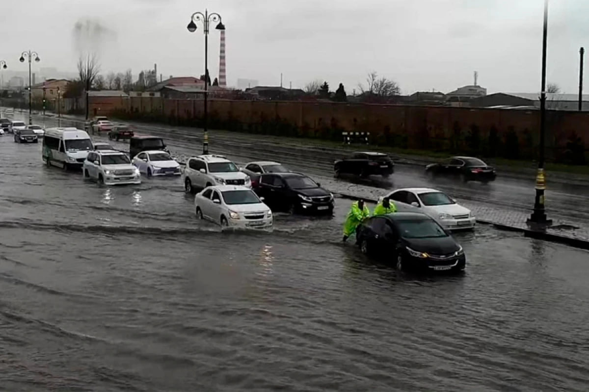 Mütəxəssis: “Bakıda yağış sularının idarəolunması üçün yeni mexanizmlər yaradılacaq” Mütəxəssis: “Bakıda yağış sularının idarəolunması üçün yeni mexanizmlər yaradılacaq”